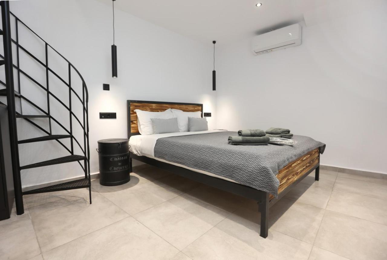 Stones By Syros Holiday home